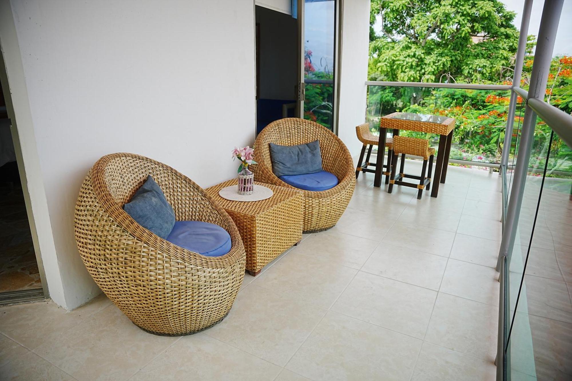 Isla Real Hotel 3*