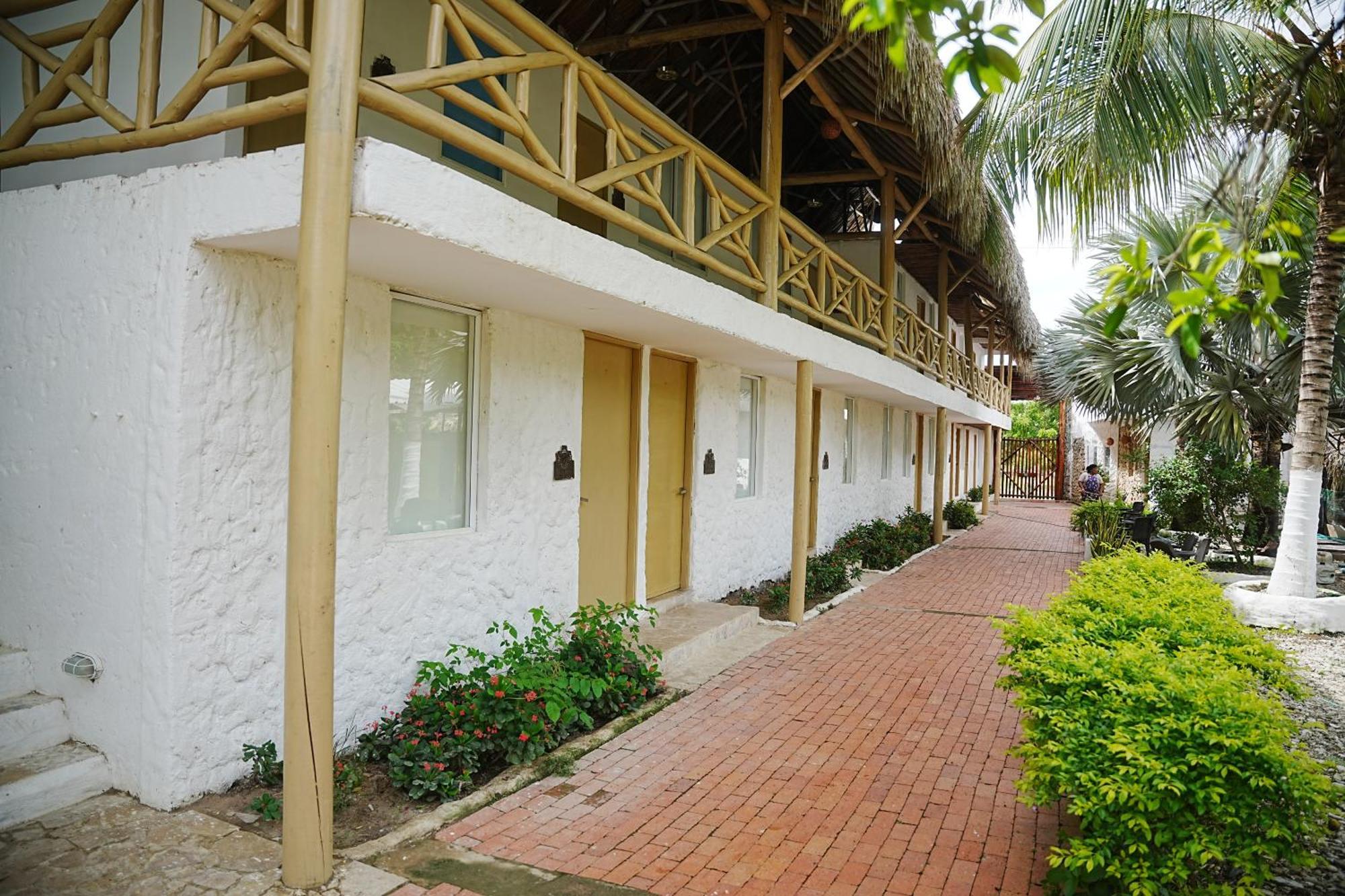 Isla Real Hotel