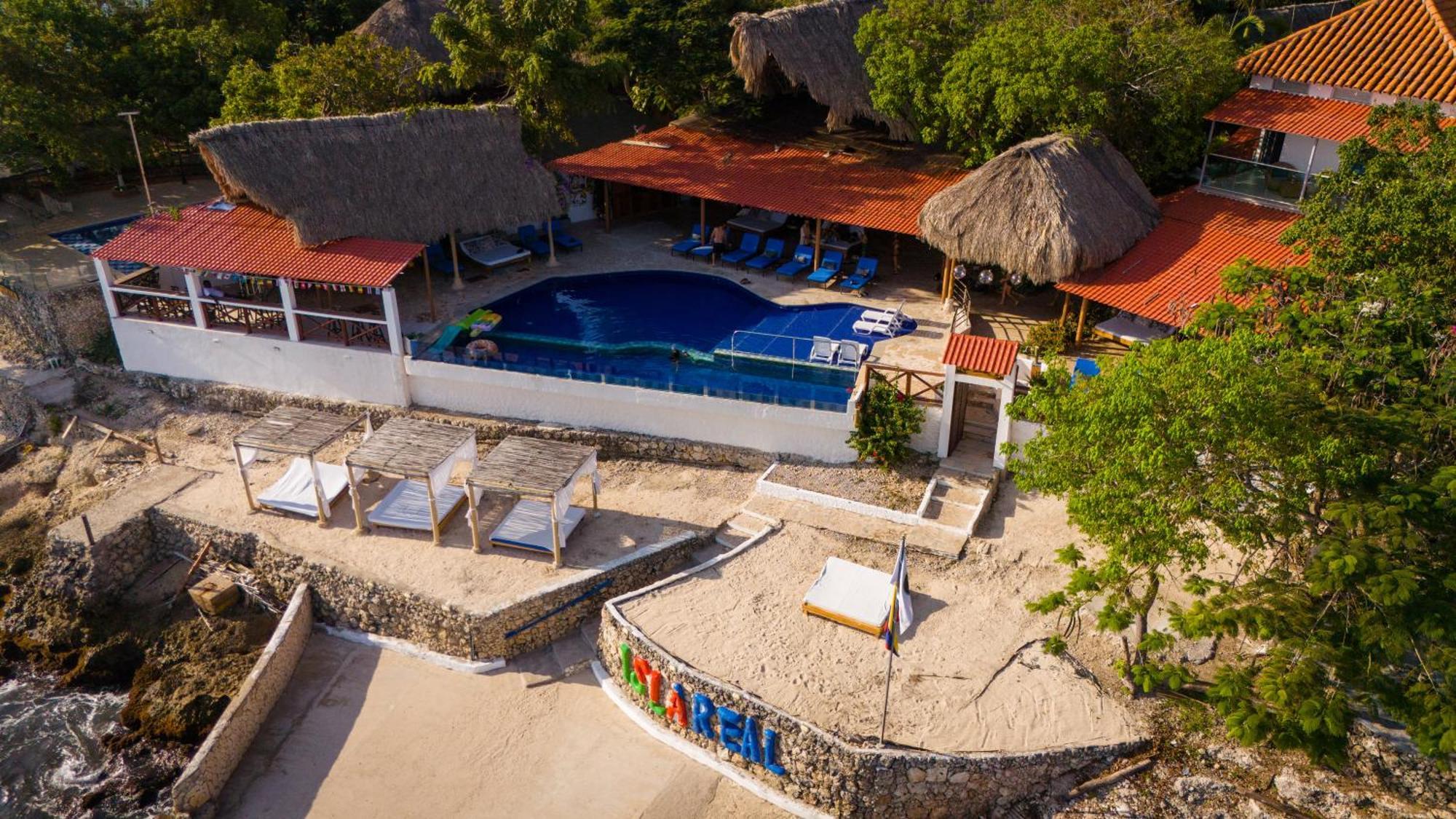 Isla Real Hotel 3*