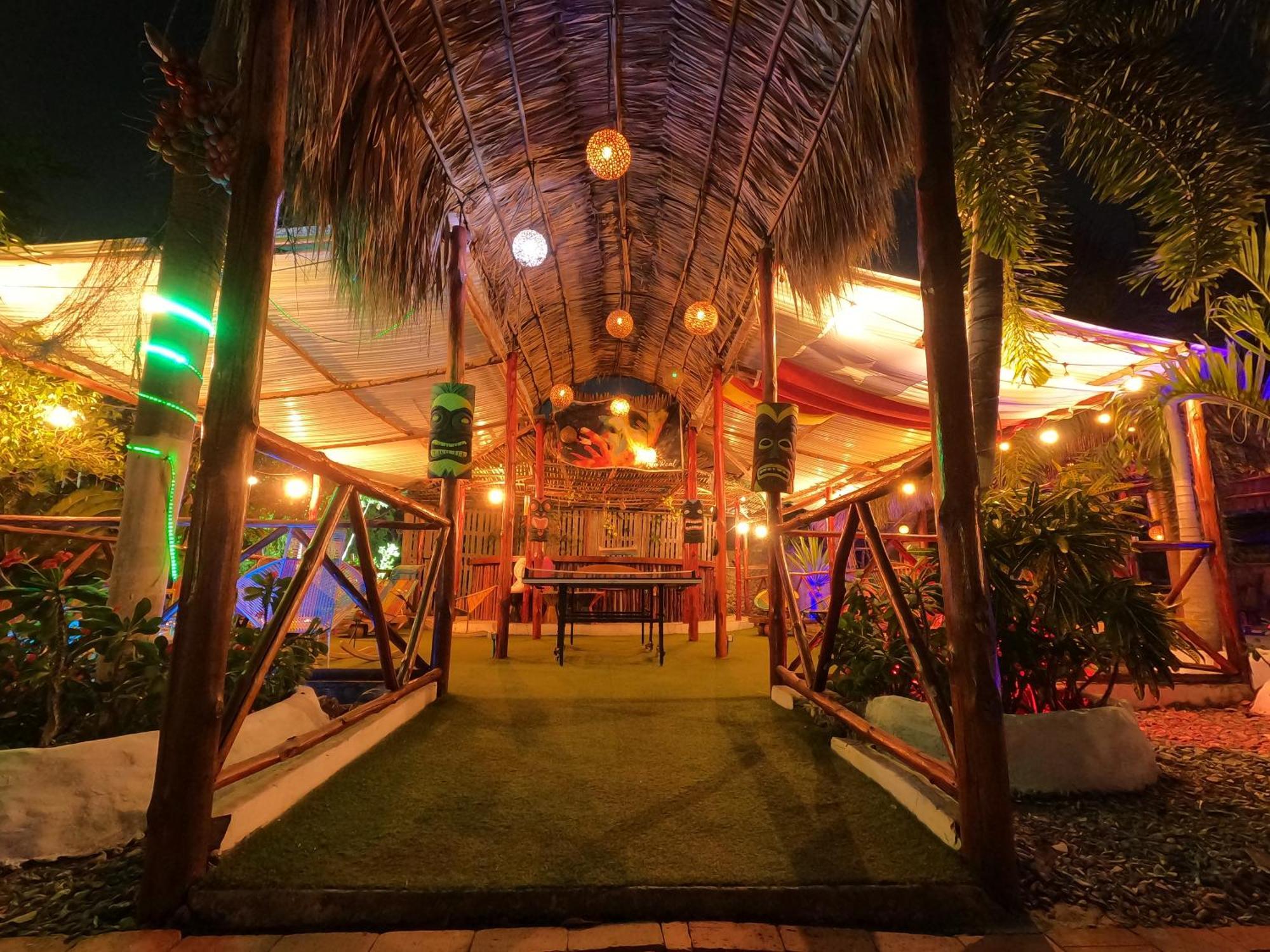 Isla Real Hotel
